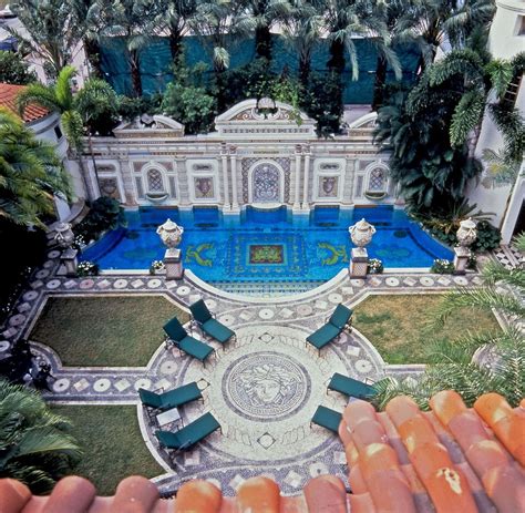 mosaici versace|Gianni Versace’s lavish mosaic.